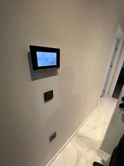 Zeytinburnu Merkezi Konumda, Sifir Daire & Esyalar Apartamento Istambul Exterior foto