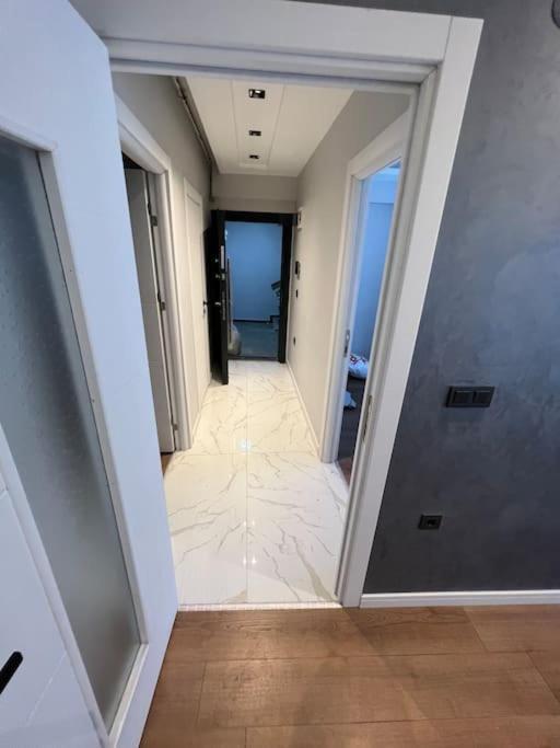 Zeytinburnu Merkezi Konumda, Sifir Daire & Esyalar Apartamento Istambul Exterior foto
